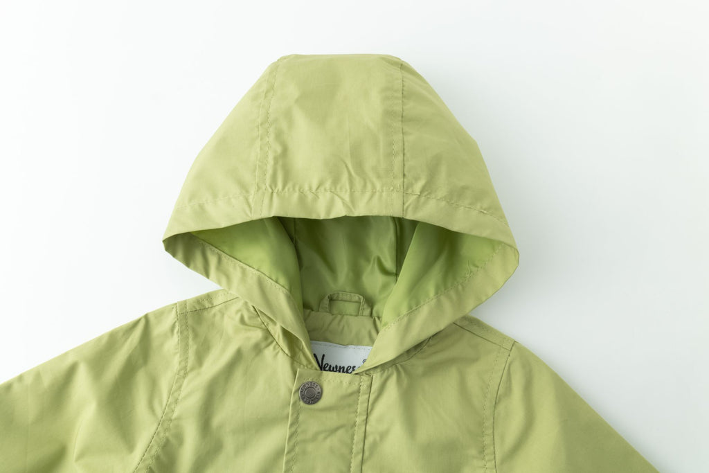 Cortaviento con capucha